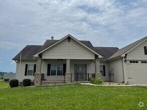 Building Photo - Move In Ready!!