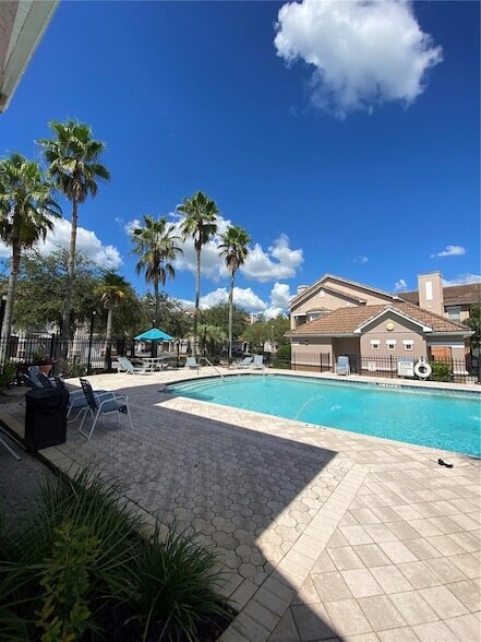 Building Photo - 10504 Villa View Cir