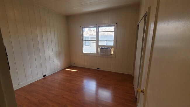 Building Photo - 1138 Kamaile St