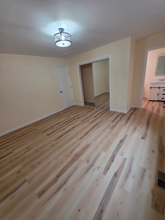 Building Photo - 871 Worthington St