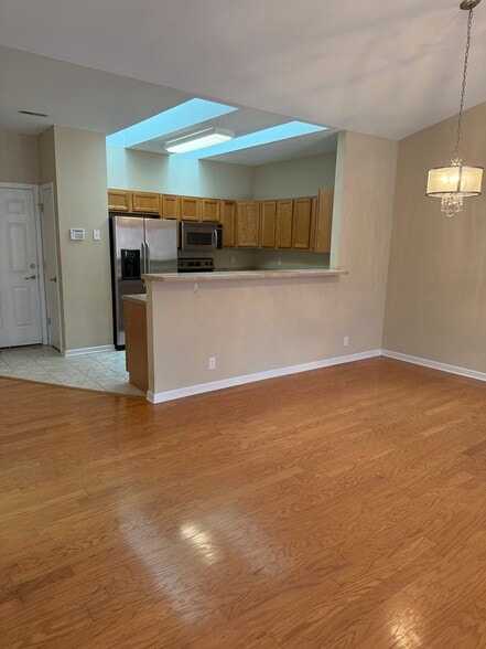 Living-Kichen-Grage view - 7742 Ellisville Ln