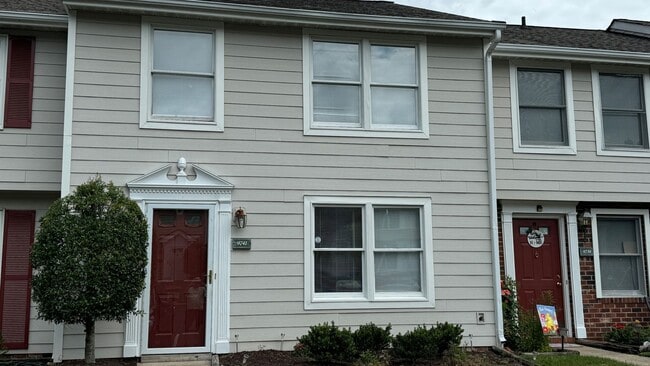 Building Photo - Good Value 3 BR / 1.5 Bath Glen Allen Town...