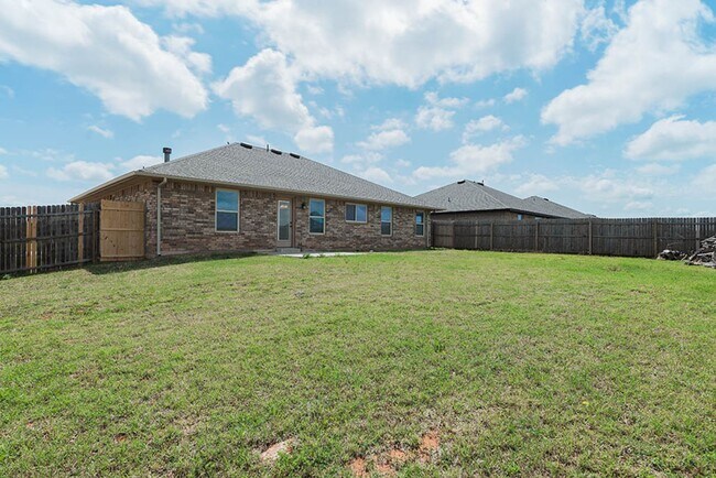 Building Photo - 4701 Apatite Bluff Dr