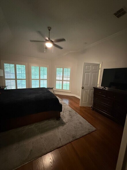 Building Photo - 1616 Villa Ct