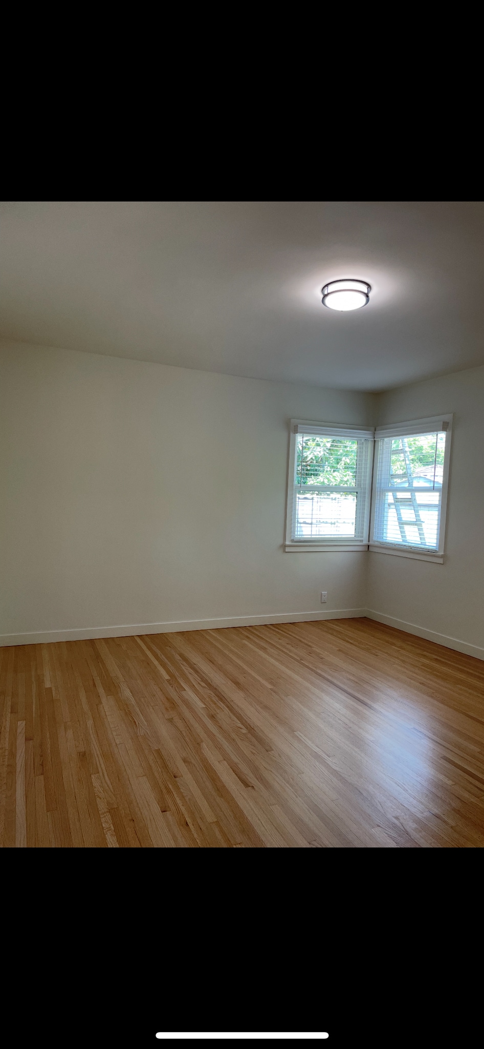 Building Photo - 6505 Greenbush Ave
