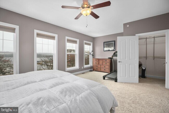 Building Photo - 568 Marina Landing Ln