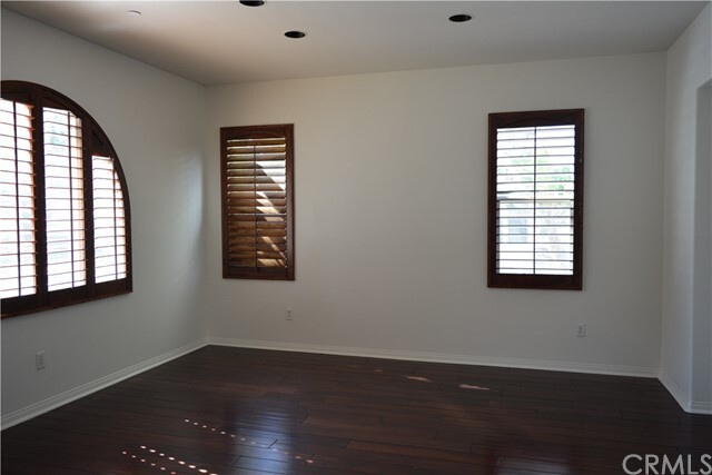 Building Photo - 3145 Anacapa Way