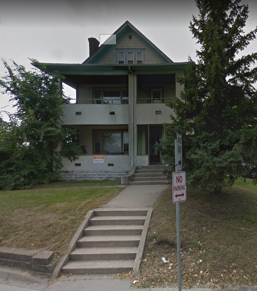Primary Photo - 816 University Ave SE