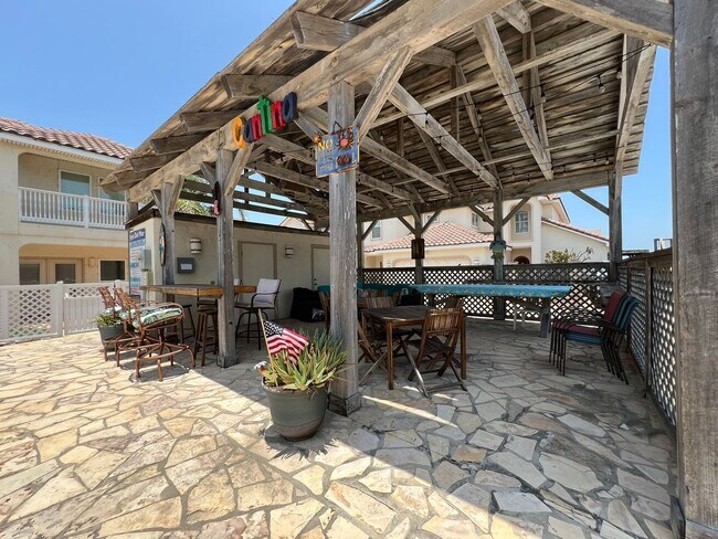 Building Photo - Resort-Style Island Living at Joya Del Mar!