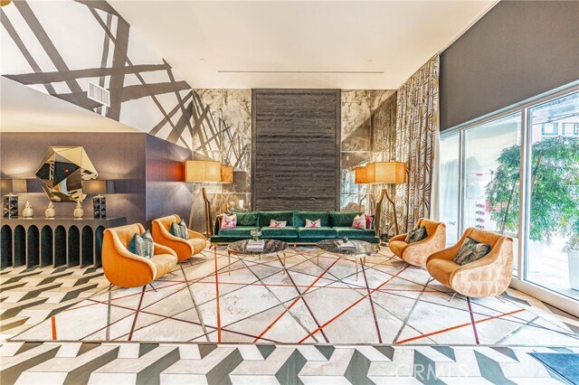 Building Photo - 1050 S Grand Ave