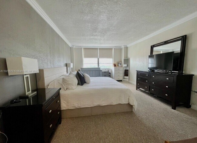 Building Photo - 2851 NE 183rd St