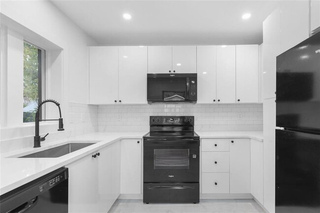 Building Photo - 148 Bixby Terrace SE