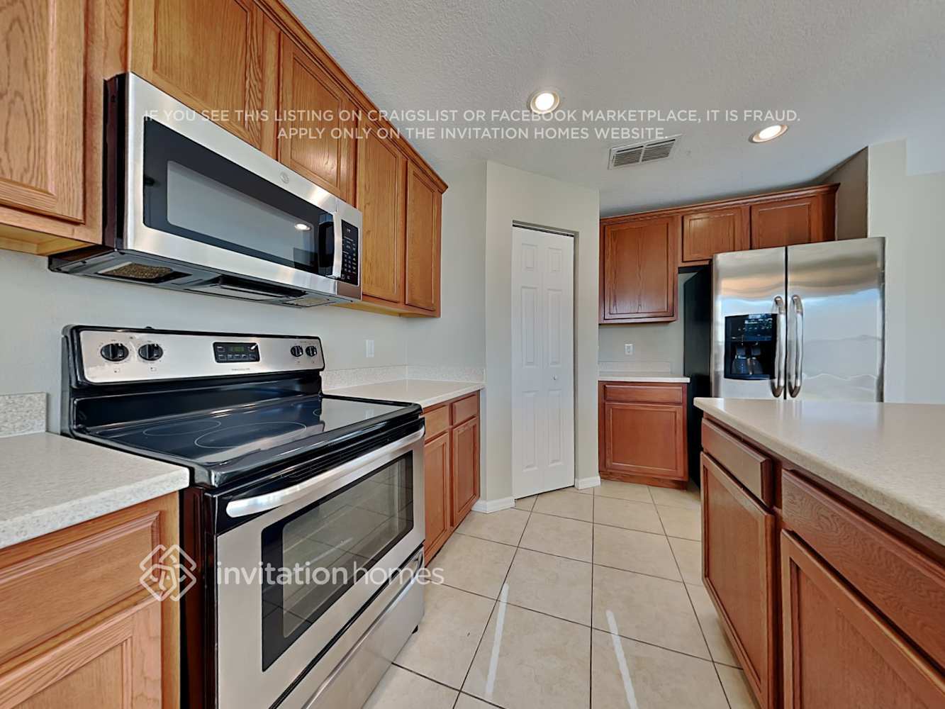 Building Photo - 11135 Running Pine Dr