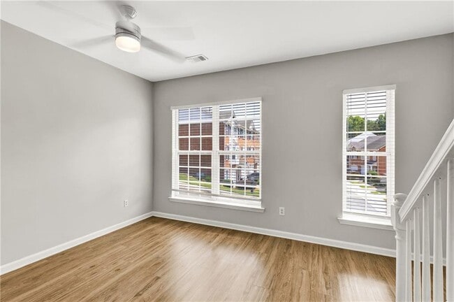 Building Photo - 3160 Mill Springs Cir NE