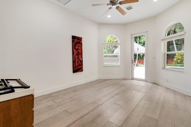 Building Photo - 6301 SW 58th Ct