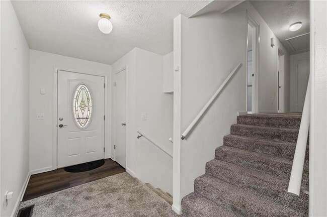 Building Photo - 880 Winfield Ct