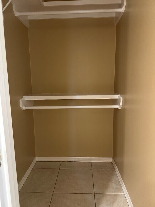 Building Photo - 2300 N Erica St