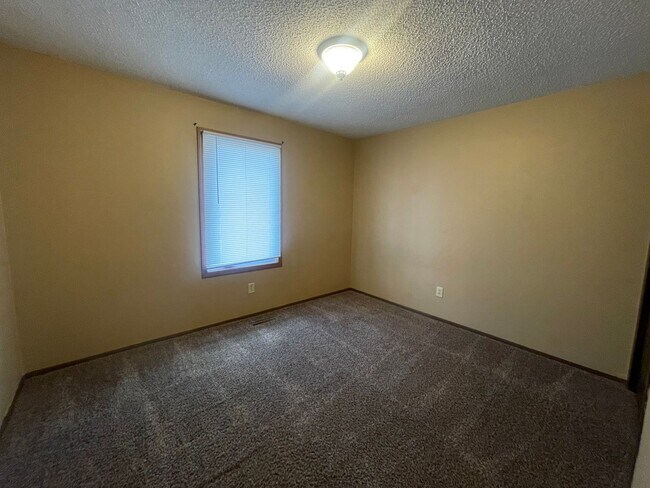 Building Photo - 1075 S Lexington Ave