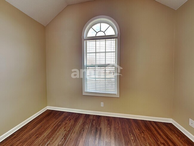 Building Photo - 3368 Marrast Dr