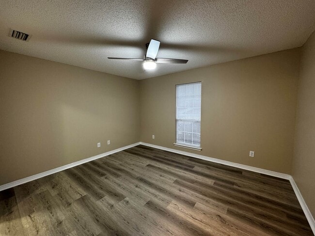 Building Photo - 13599 James Copeland Dr