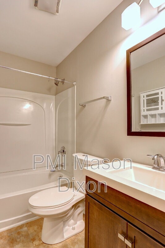 Building Photo - 1651 Elkridge Dr
