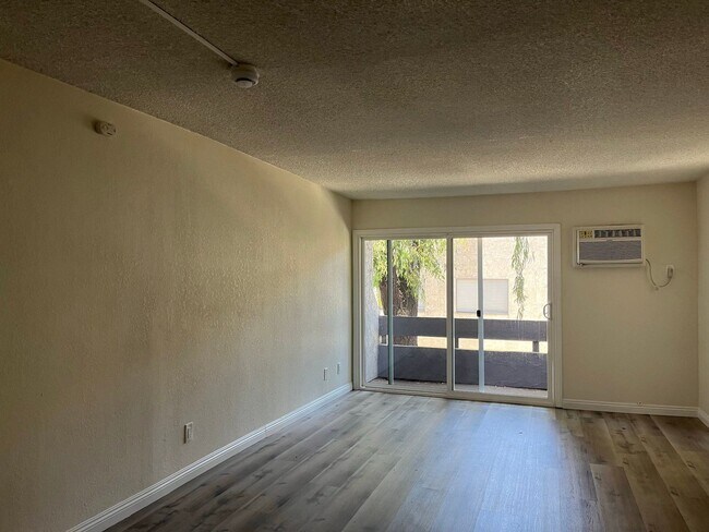 Building Photo - 9010 Tobias Ave