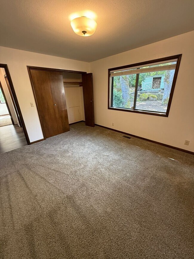 Building Photo - 3956 Orchard Heights Rd NW