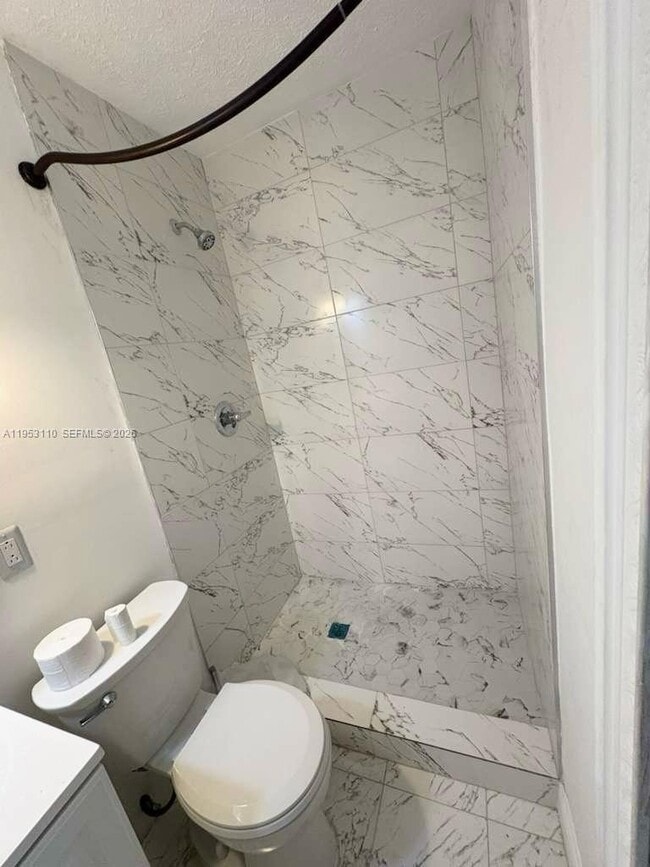 Building Photo - 221 NW 40th St