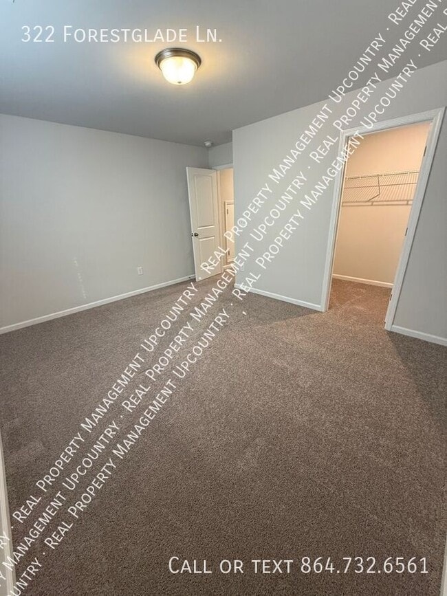 Building Photo - 322 Forestglade Ln