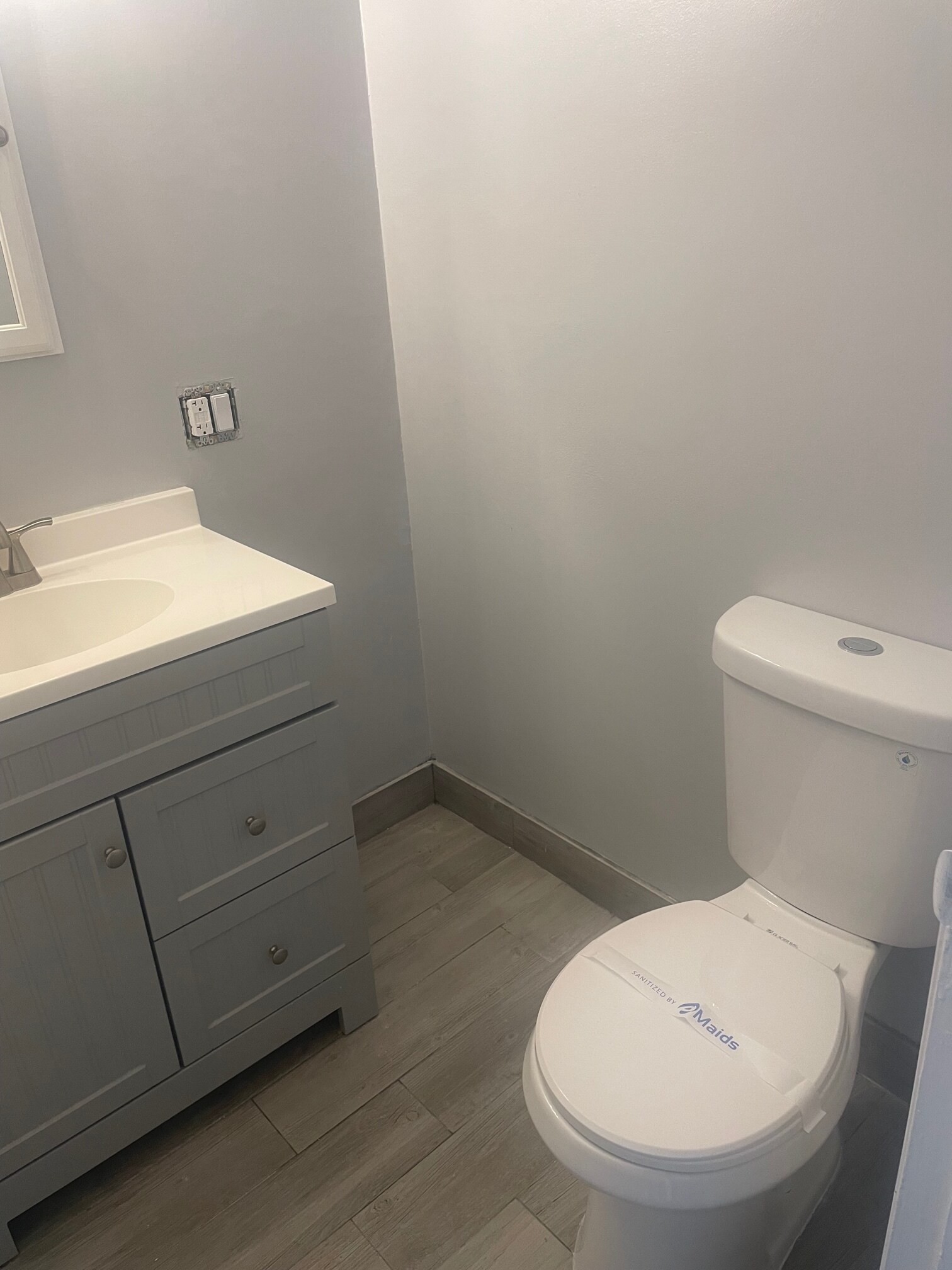 bathroom - 10 Briarwood Rd