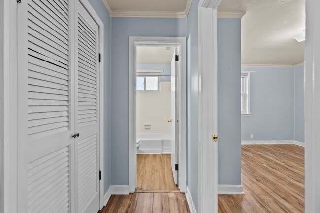 Building Photo - Welcome to Richlands Avenue!