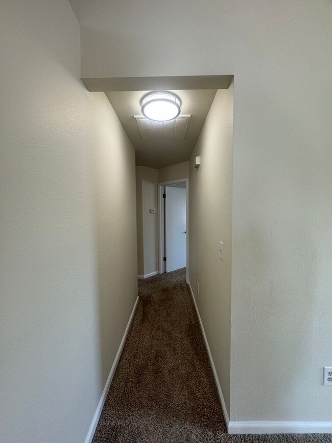 Building Photo - Nice Home in Quail Ridge Estates!!