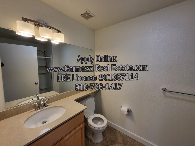 Building Photo - 3920 E Commerce Way