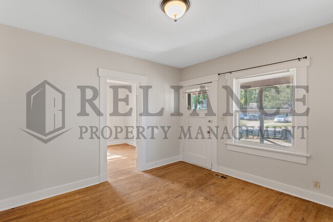 Building Photo - 2020 S Main St