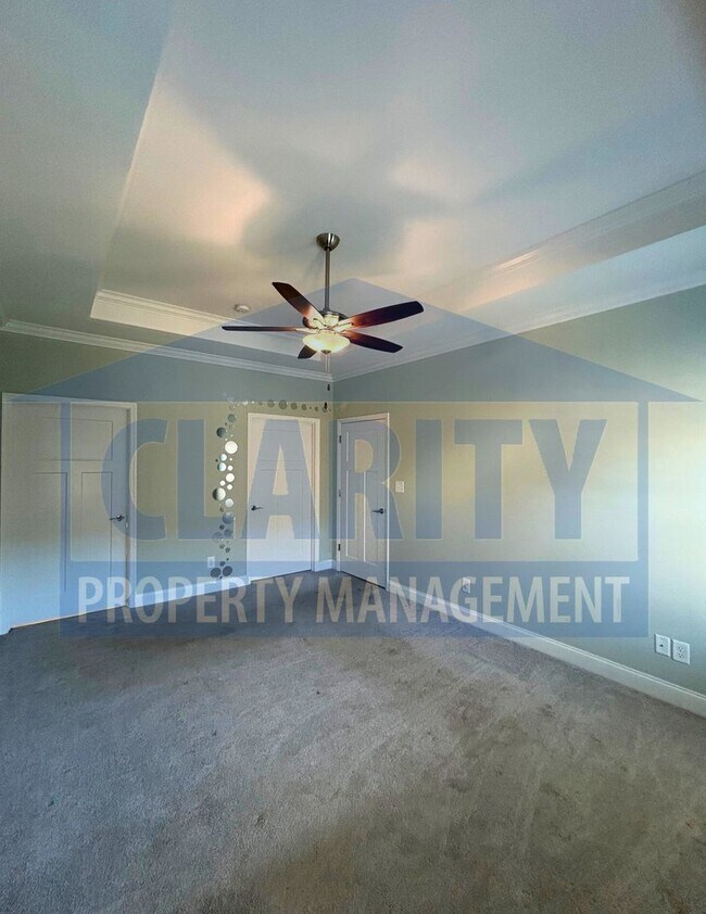 Building Photo - Single-level two bedroom townhome!