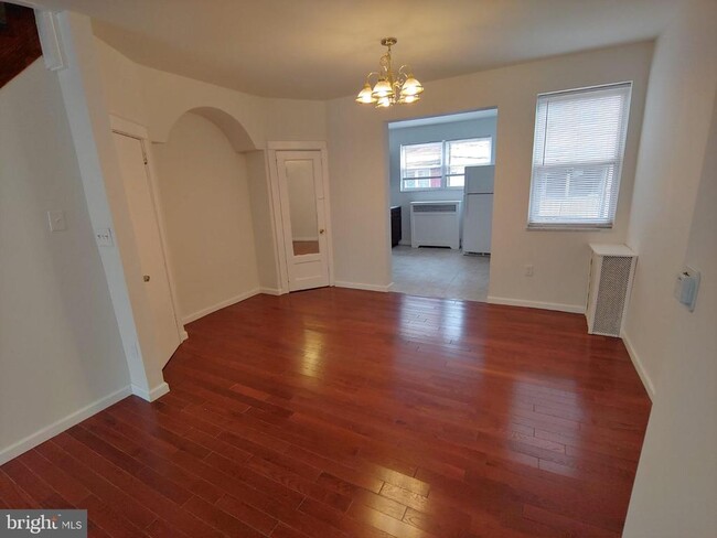 Building Photo - 2847 S Sheridan St