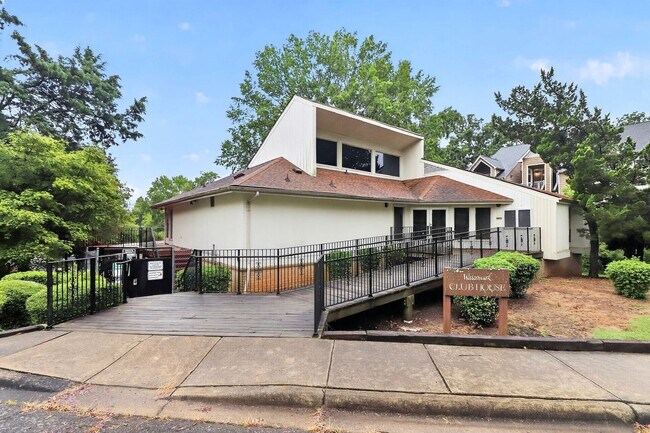Building Photo - 4804-C Spring Lake Drive