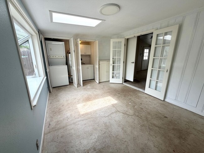 Building Photo - Beautifully Updated Home in Amazing Alamo Heights Area!