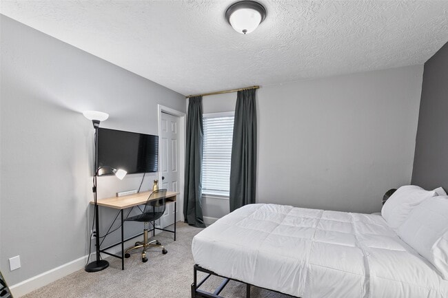 Building Photo - 4706 Wynnview Dr