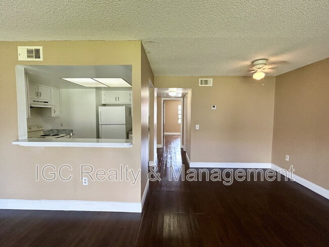Building Photo - 1040 Ellen Ct