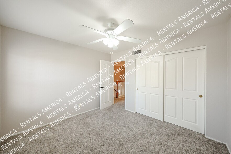 Building Photo - 1210 W Kelly Ln