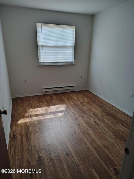 Building Photo - 10A Juniper Ln