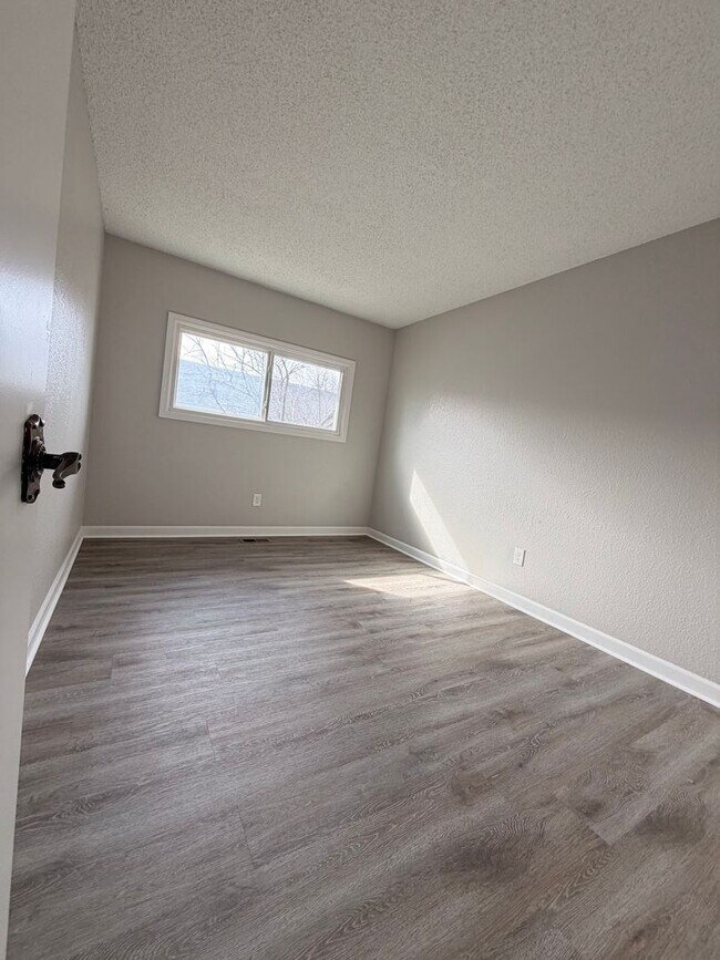 Building Photo - 219 N Race St