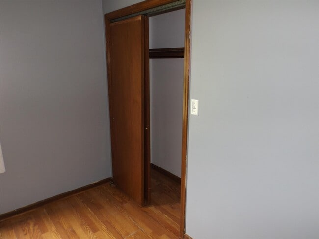 Building Photo - 1226 IN-67