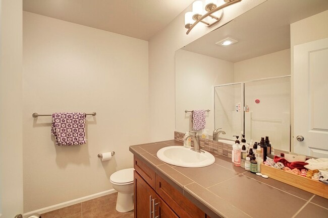 Building Photo - 2Bd/2.25Ba Mill Creek Townhouse