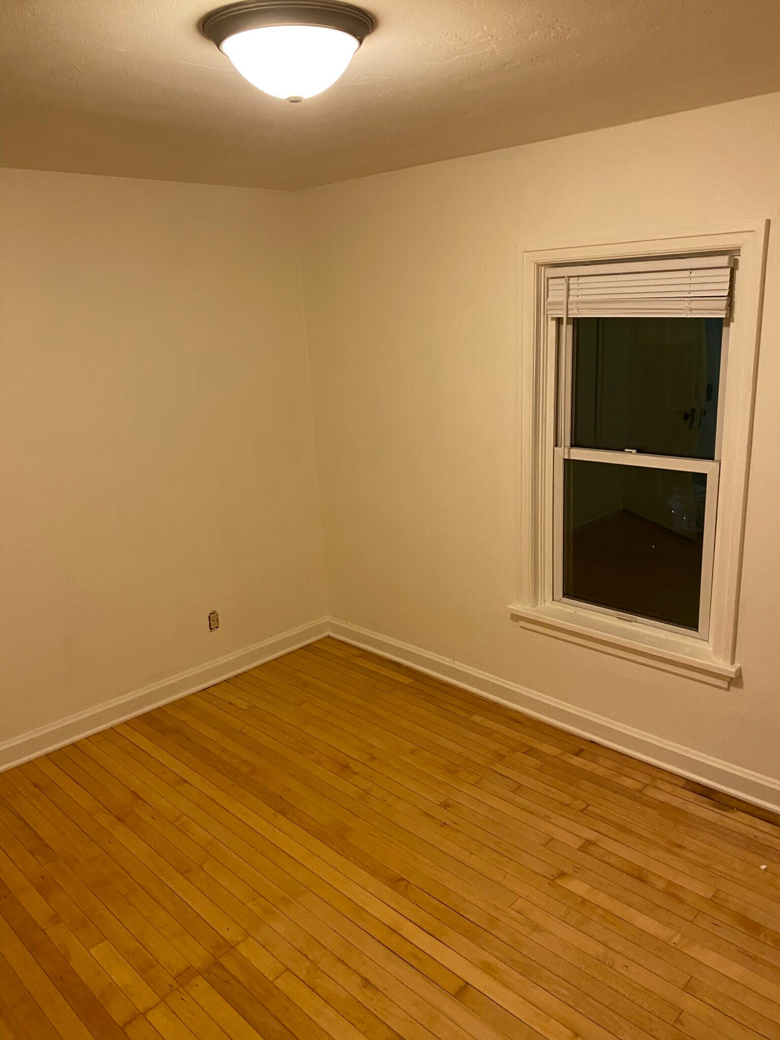 Building Photo - 2416 E Washington Ave