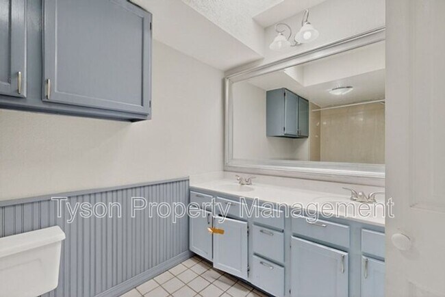 Building Photo - 9230 Osuna Pl NE