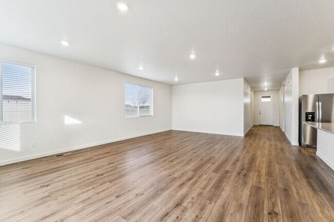 Building Photo - 7877 E Beaufort St