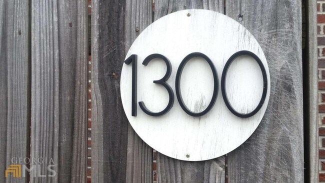 Building Photo - 1300 DeKalb Ave NE