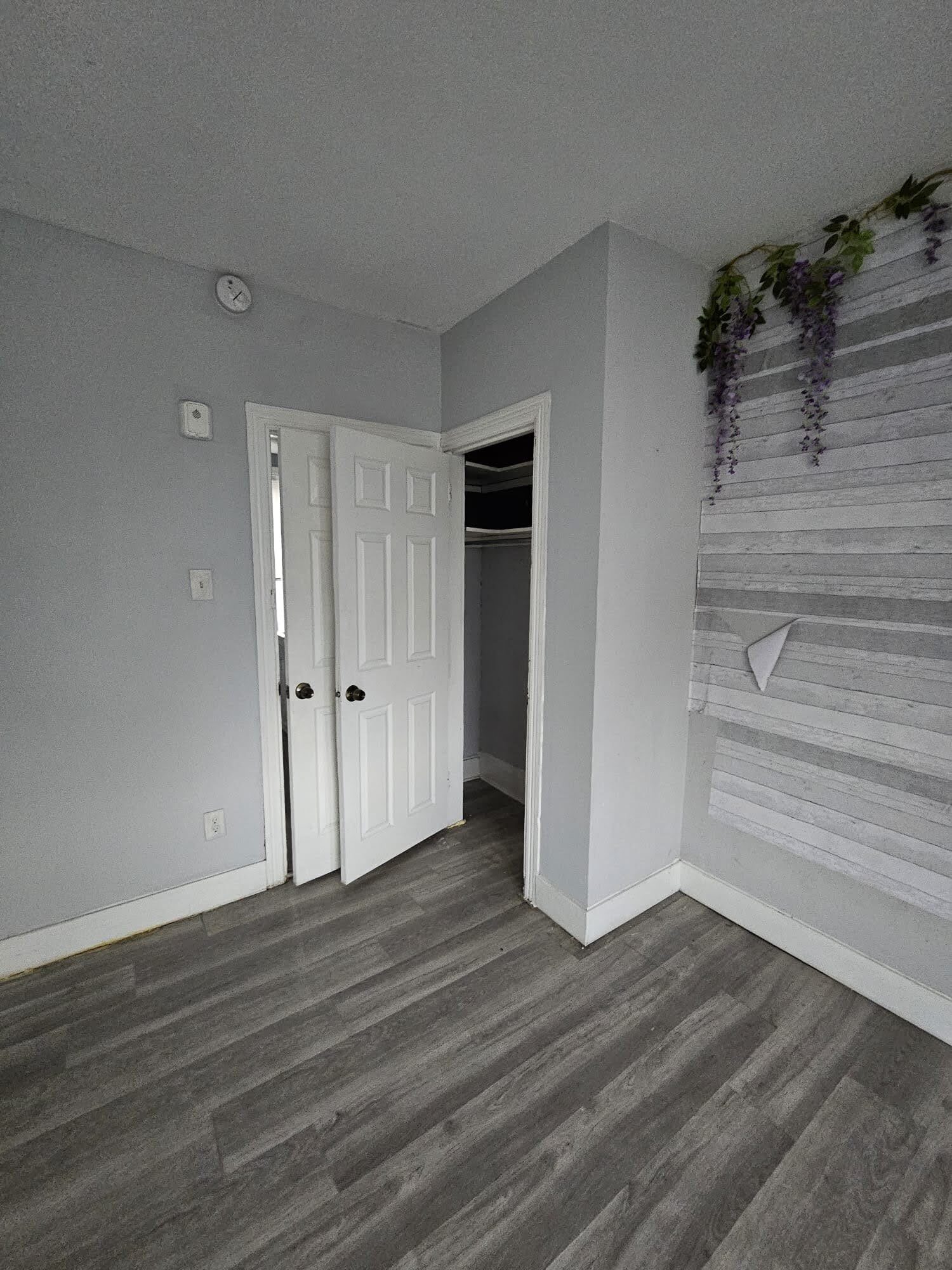 2nd bedroom closet - 5210 Master St